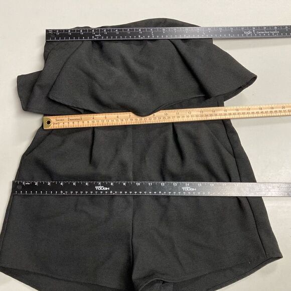 LUXXEL
WOMEN’s (Juniors) Romper Black Size Large 2” inseam 2” - Picture 3 of 9